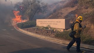 Watch live California firefighters battle wildfire surrounding Reagan Library in Simi Valley [upl. by Stanley951]