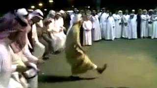 Everyday Arabs Shuffling Arabs remix dance [upl. by Kendal]