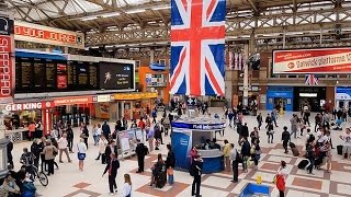 A Walk Through The London Victoria Station London England [upl. by Ledua]